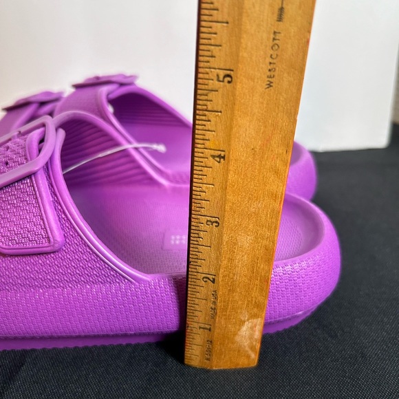 32 degrees- ladies M two band strap sandals plum colored NWOT - Picture 10 of 12